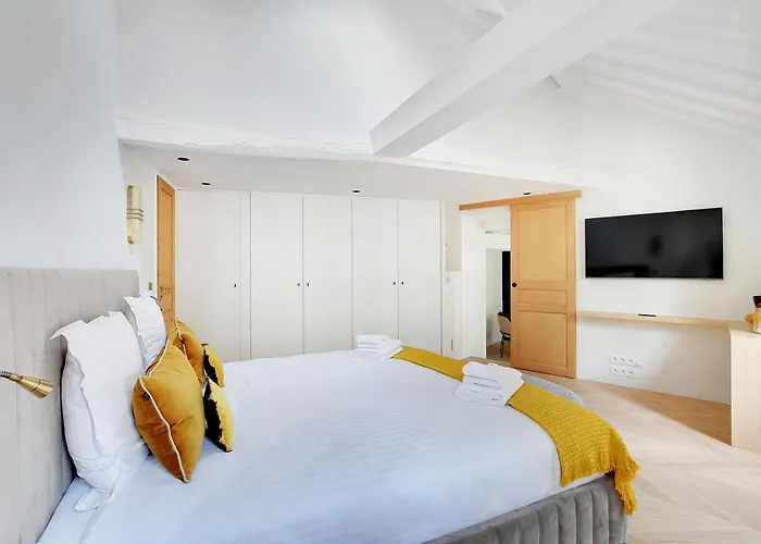 Pick A Flat\'S Apartement In Saint-Germain-Des-Pres - Rue De Seine